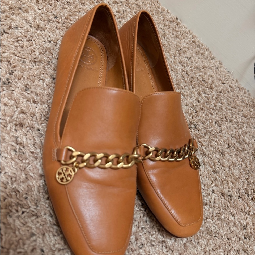 Tory Burch Brown Leather Loafers with Gold Chain